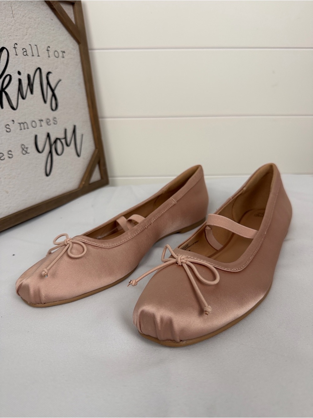 Women’s Satin Ballet Flats in Blush with Bow Detail